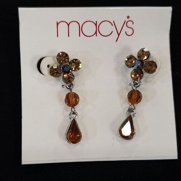 Macys earrings - Picture 1 of 2